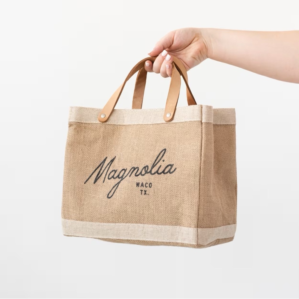 NWT Magnolia Waco Script Burlap and Leather Market Tote by Joanna Gaines - Picture 1 of 5